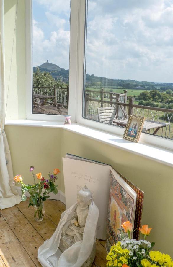 Healing Waters Sanctuary For Exclusive Private Hire And Self Catering Board, Vegetarian, Alcohol & Wifi Free Retreat In Glastonbury Bed & Breakfast Exterior photo