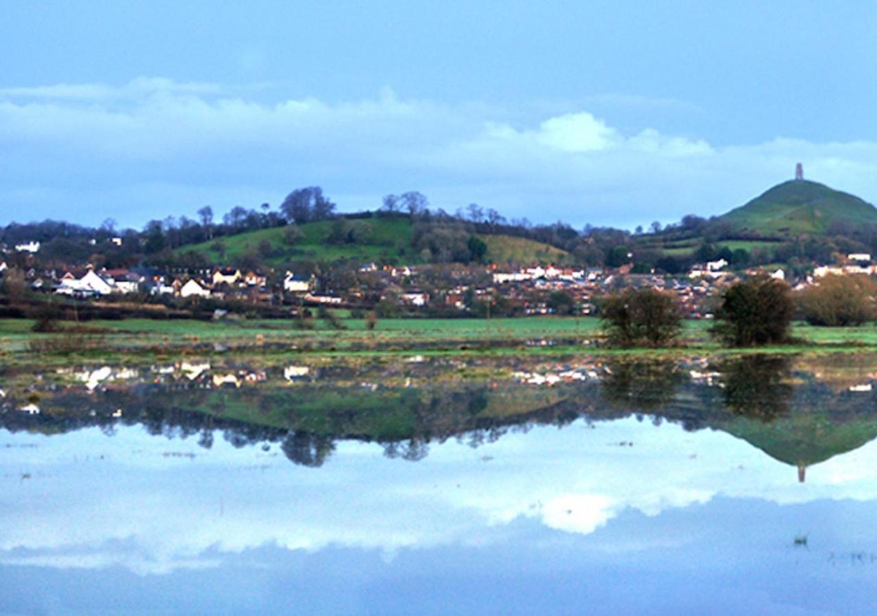 Healing Waters Sanctuary For Exclusive Private Hire And Self Catering Board, Vegetarian, Alcohol & Wifi Free Retreat In Glastonbury Bed & Breakfast Exterior photo