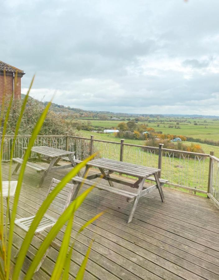 Healing Waters Sanctuary For Exclusive Private Hire And Self Catering Board, Vegetarian, Alcohol & Wifi Free Retreat In Glastonbury Bed & Breakfast Exterior photo