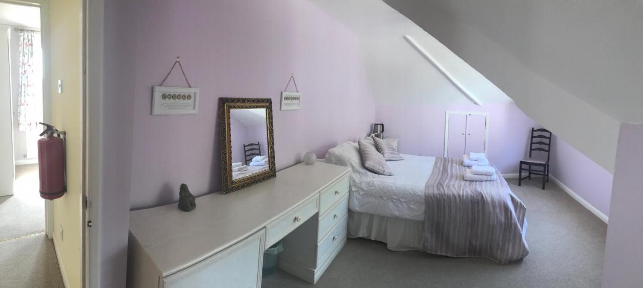 Healing Waters Sanctuary For Exclusive Private Hire And Self Catering Board, Vegetarian, Alcohol & Wifi Free Retreat In Glastonbury Bed & Breakfast Exterior photo