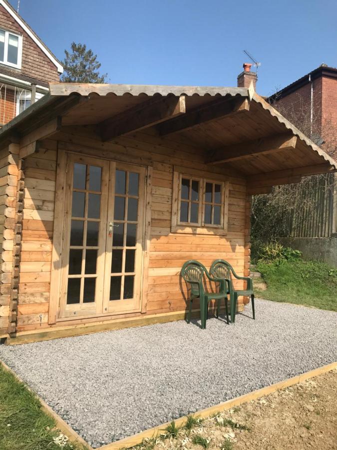 Healing Waters Sanctuary For Exclusive Private Hire And Self Catering Board, Vegetarian, Alcohol & Wifi Free Retreat In Glastonbury Bed & Breakfast Exterior photo